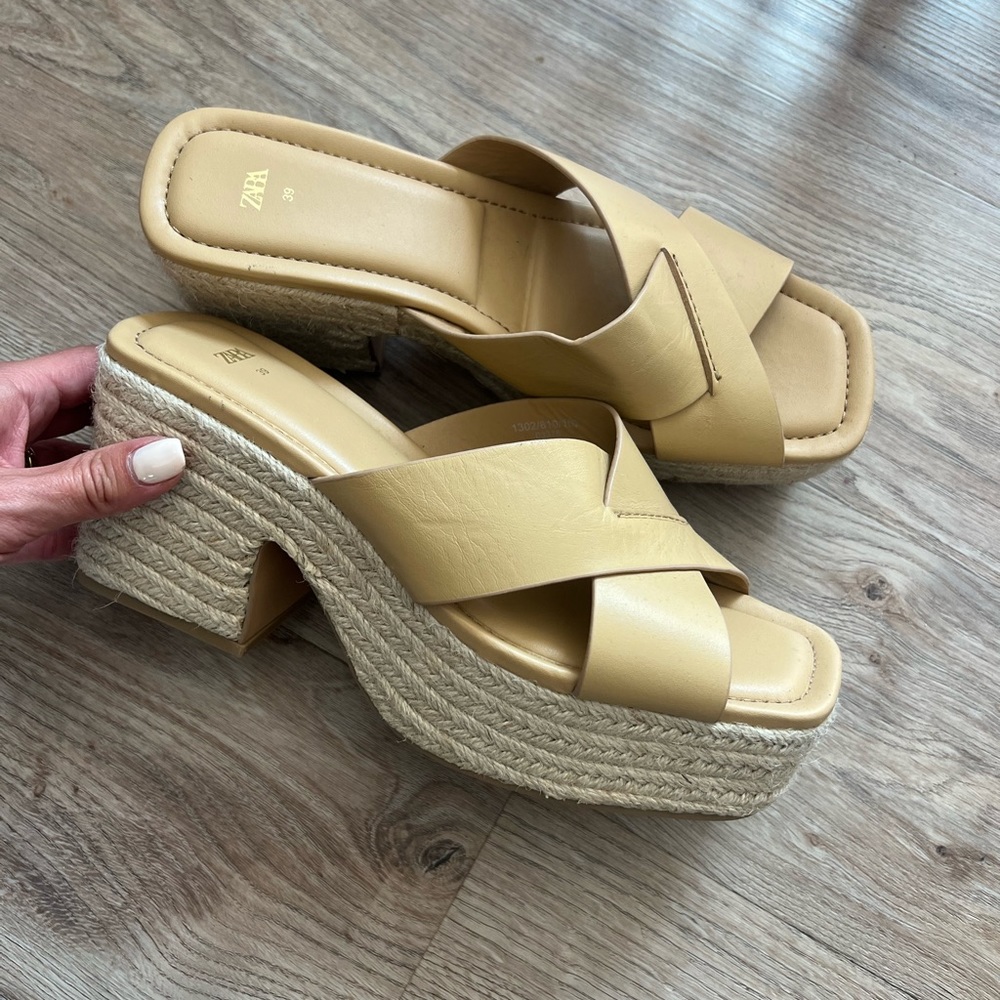 Zara wedges. Brand new, never worn. Size 8.